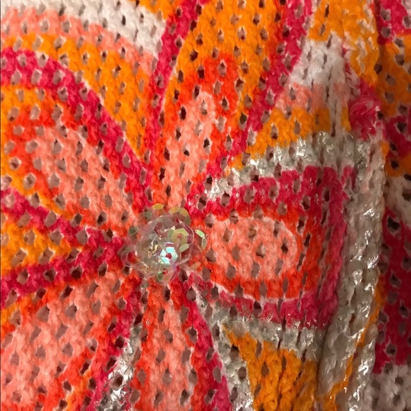 Beautiful sweater size large - Picture 4 of 4